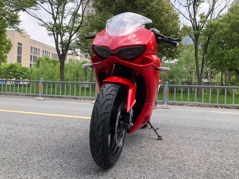 Гоночный мотоцикл Ducati Panigale Гоночный мотоцикл Ducati Panigale